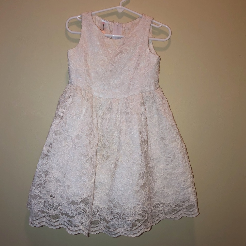 Julia Lee White Lace Sleeveless Formal Dress